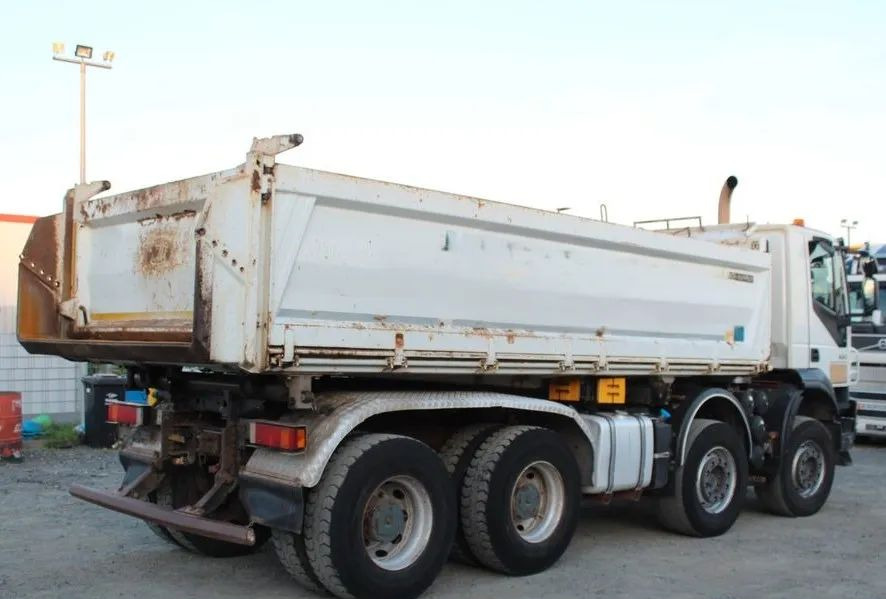 Iveco Trakker 450 |8x4 | Wywrotka trójstronna Meiller Bordmatik | Euro 5 | - Caminhão basculante: foto 4 Iveco Trakker 450 |8x4 | Wywrotka trójstronna Meiller Bordmatik | Euro 5 | - Caminhão basculante: foto 4