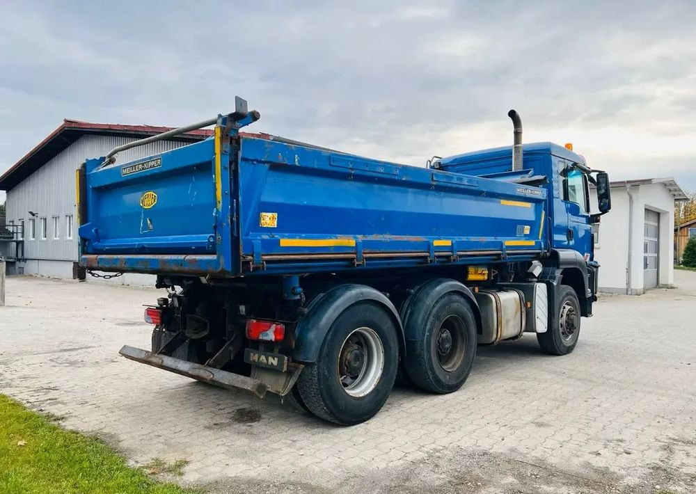 MAN TGS 26.440 6x6 Hydrodrive – Meiller 3-stronny wywrotka / Manual / Retarder / Tempomat / Euro 5 - Caminhão basculante: foto 2 MAN TGS 26.440 6x6 Hydrodrive – Meiller 3-stronny wywrotka / Manual / Retarder / Tempomat / Euro 5 - Caminhão basculante: foto 2
