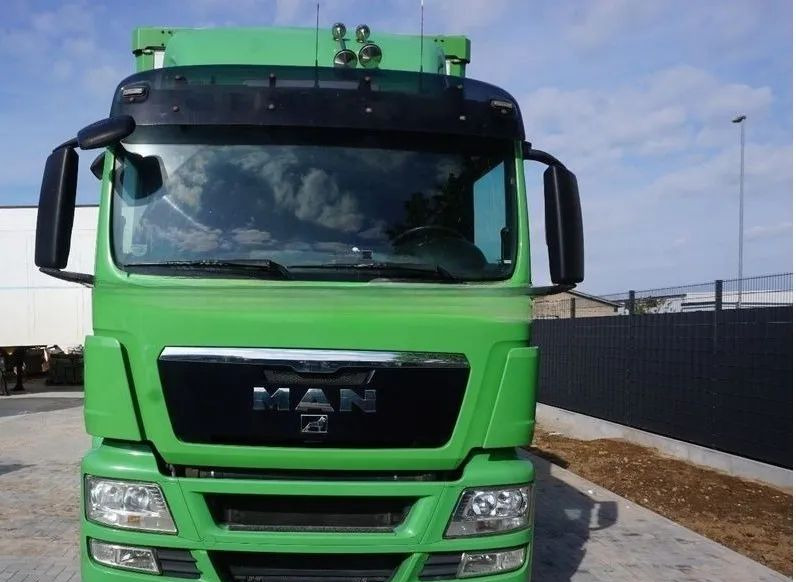 MAN TGS 26.440 ZABUDOWA KABA CAŁA ALUMINIOWA– samochód do transportu zwierząt/koni – 3 pokłady / EURO 5/6X2/PODNOSZONY DACH - Caminhão transporte de gado: foto 3 MAN TGS 26.440 ZABUDOWA KABA CAŁA ALUMINIOWA– samochód do transportu zwierząt/koni – 3 pokłady / EURO 5/6X2/PODNOSZONY DACH - Caminhão transporte de gado: foto 3