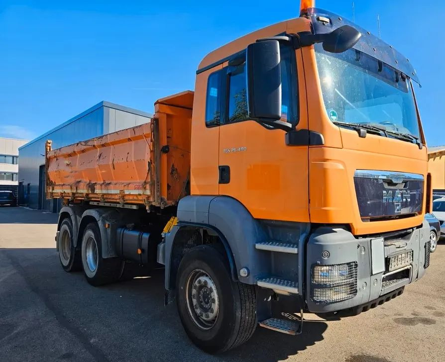 MAN TGS 26.480 6x4 WYWROTKA 3-STRONNA | AUTOMAT | EURO 5 | PRZEBIEG 310 000km! - Caminhão basculante: foto 1 MAN TGS 26.480 6x4 WYWROTKA 3-STRONNA | AUTOMAT | EURO 5 | PRZEBIEG 310 000km! - Caminhão basculante: foto 1