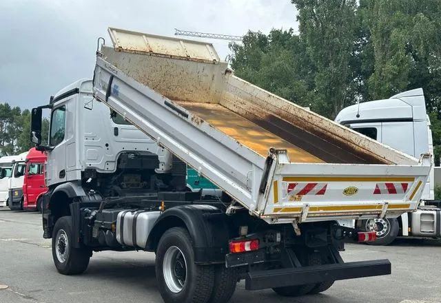 Mercedes-Benz Arocs 2040 4x4 – Meiller | Euro 6c | płyta czołowa do montażu pługu, osprzętu zimowego lub komunalnego | Automat | Resory stalowe (Blatt-Blatt) - Caminhão basculante: foto 5 Mercedes-Benz Arocs 2040 4x4 – Meiller | Euro 6c | płyta czołowa do montażu pługu, osprzętu zimowego lub komunalnego | Automat | Resory stalowe (Blatt-Blatt) - Caminhão basculante: foto 5