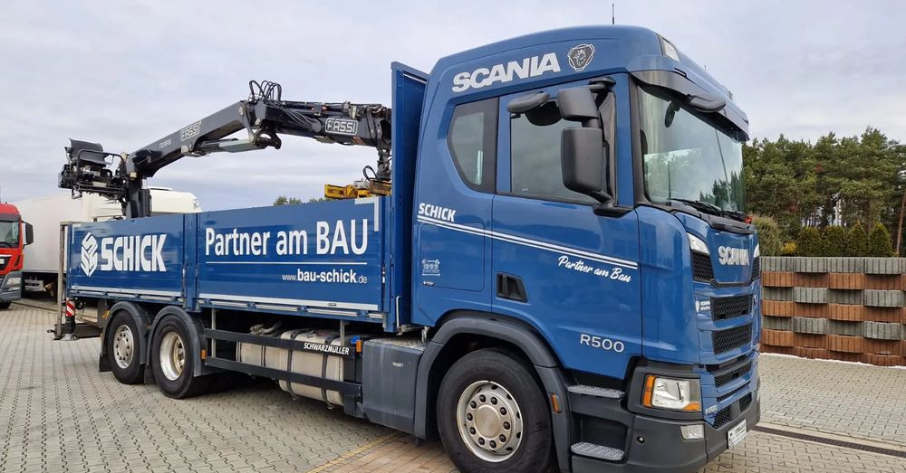 Scania Scania/ R 500/ 6x2 /Fassi F 215 AS - Camião de caixa aberta/ Plataforma, Caminhão grua: foto 1 Scania Scania/ R 500/ 6x2 /Fassi F 215 AS - Camião de caixa aberta/ Plataforma, Caminhão grua: foto 1