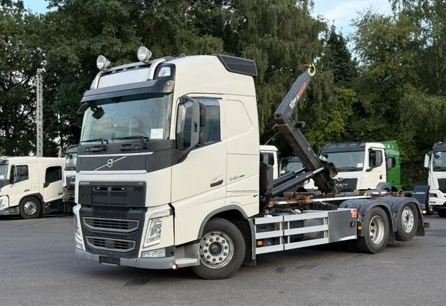 Volvo FH 540 / 6x2/ HIAB XR21SL56 Hakowiec / Euro 6 / Automat / Zawieszenie: Pneumatyczne / Retarder - Caminhão polibenne: foto 1 Volvo FH 540 / 6x2/ HIAB XR21SL56 Hakowiec / Euro 6 / Automat / Zawieszenie: Pneumatyczne / Retarder - Caminhão polibenne: foto 1