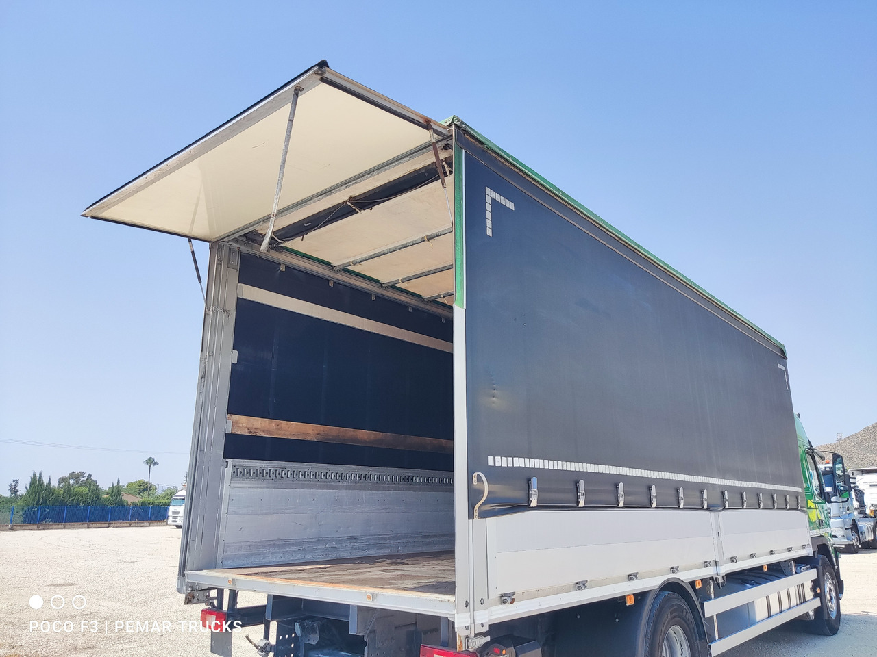 - Toldo carroçaria: foto 1 - Toldo carroçaria: foto 1