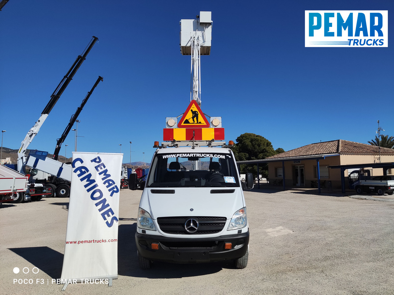 Caminhão com plataforma aérea MERCEDES-BENZ 516 CDI CESTA ELEVADORA, 160 cv: foto 17