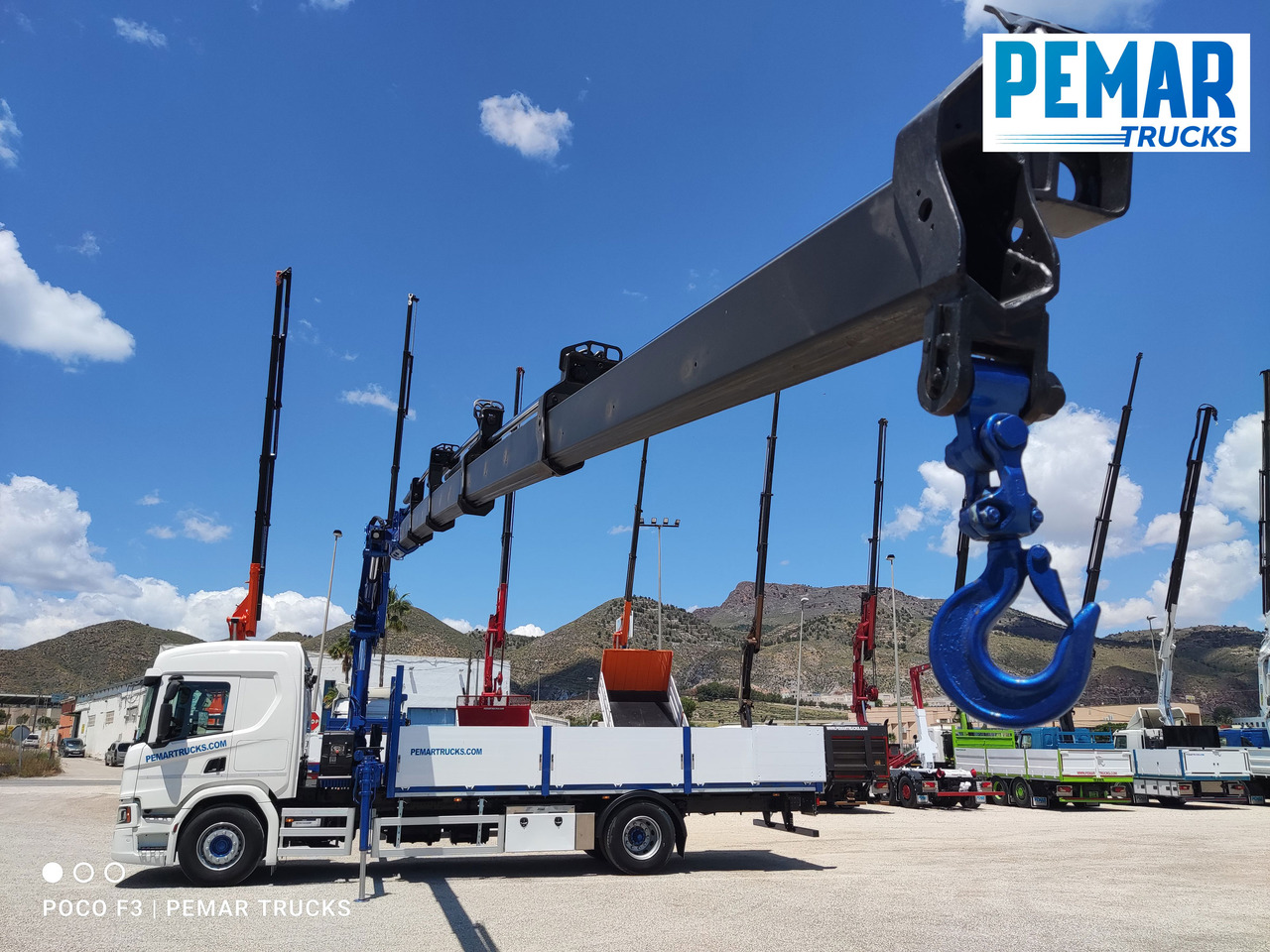 Camião de caixa aberta/ Plataforma, Caminhão grua SCANIA P 370 4X2 GRUA CAJA FIJA: foto 21