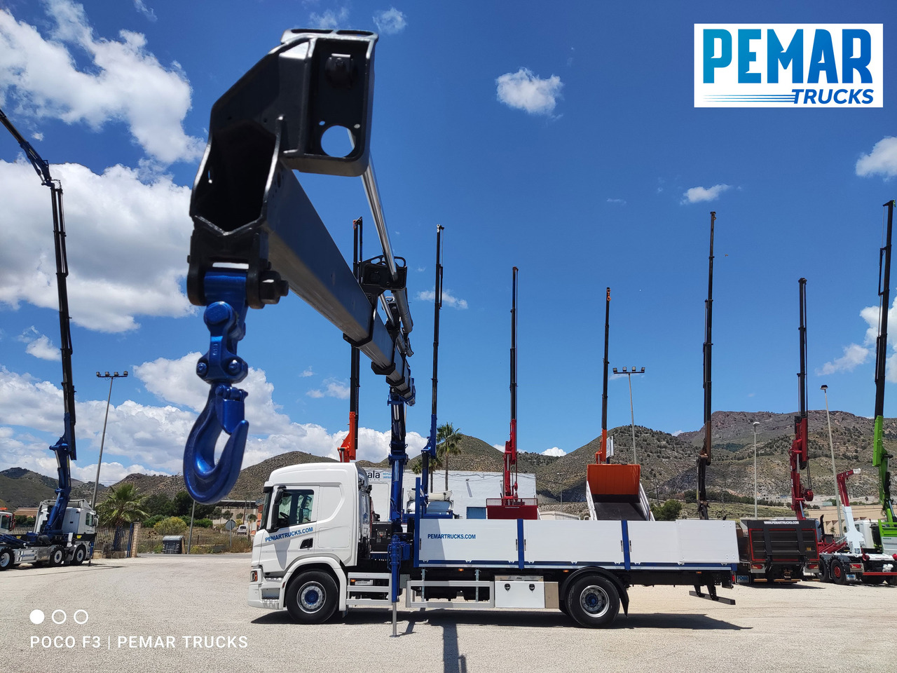Camião de caixa aberta/ Plataforma, Caminhão grua SCANIA P 370 4X2 GRUA CAJA FIJA: foto 22
