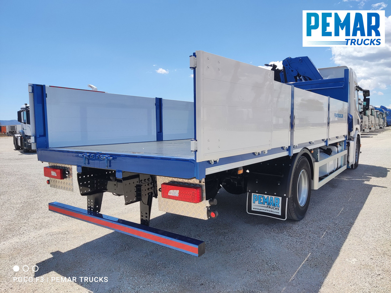 Camião de caixa aberta/ Plataforma, Caminhão grua SCANIA P 370 4X2 GRUA CAJA FIJA: foto 13