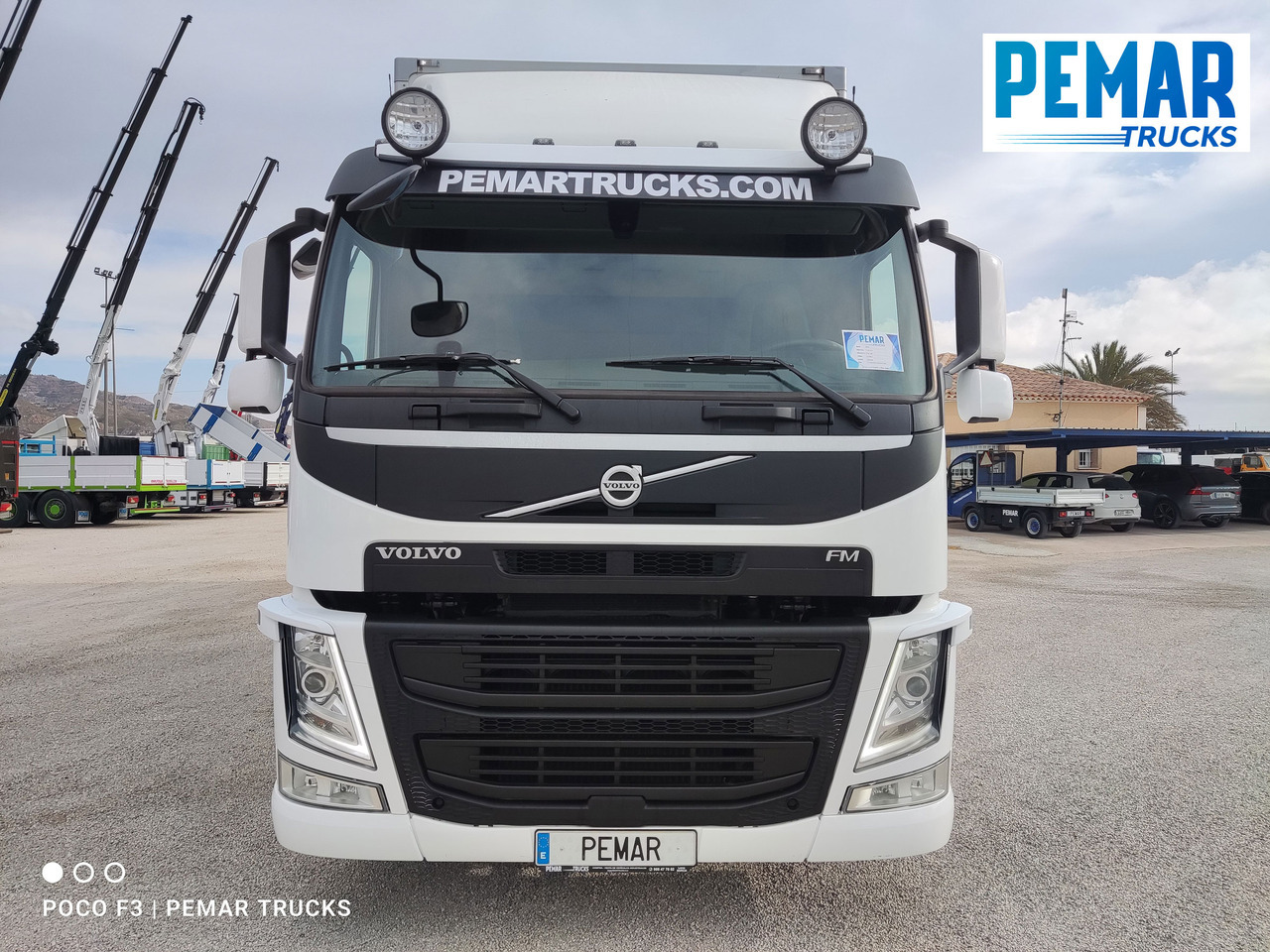 VOLVO FM 330 4X2 FRIGORIFICO 18T EURO 6 - Caminhão frigorífico: foto 2 VOLVO FM 330 4X2 FRIGORIFICO 18T EURO 6 - Caminhão frigorífico: foto 2