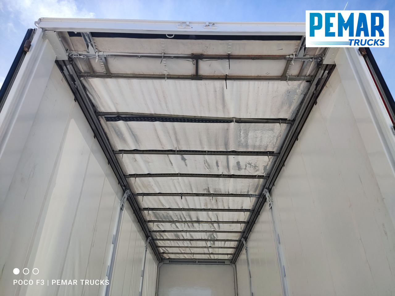 Caminhão com lona VOLVO FM 410 TAUTLINER: foto 13 Caminhão com lona VOLVO FM 410 TAUTLINER: foto 13