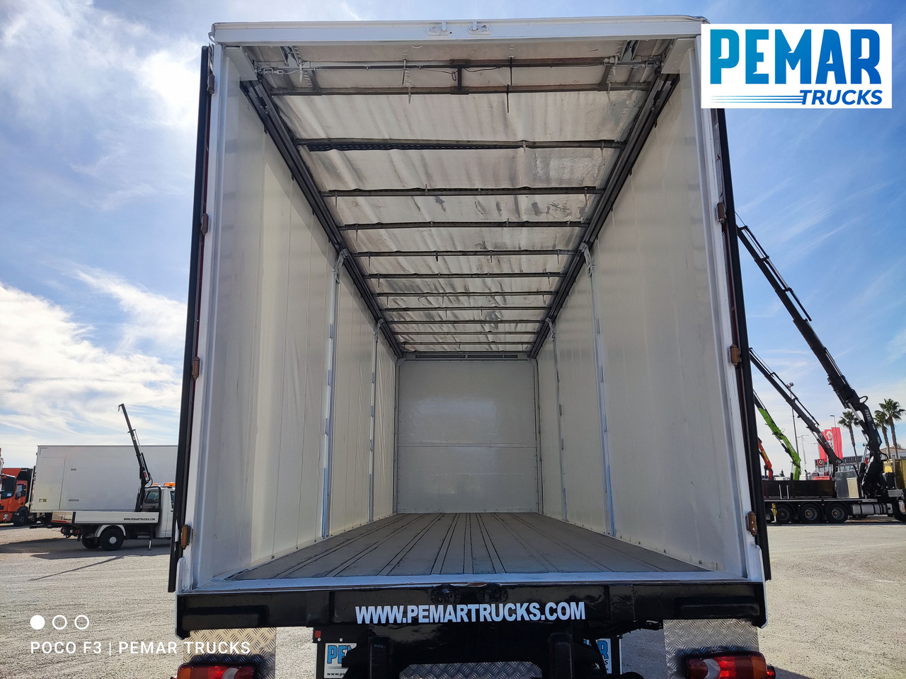 Caminhão com lona VOLVO FM 410 TAUTLINER: foto 12 Caminhão com lona VOLVO FM 410 TAUTLINER: foto 12