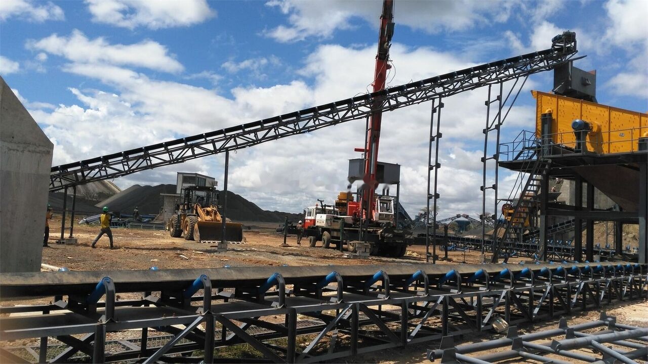 Kinglink 250-300 TPH Stationary Basalt Stone Crushing Plant - Britador: foto 3 Kinglink 250-300 TPH Stationary Basalt Stone Crushing Plant - Britador: foto 3