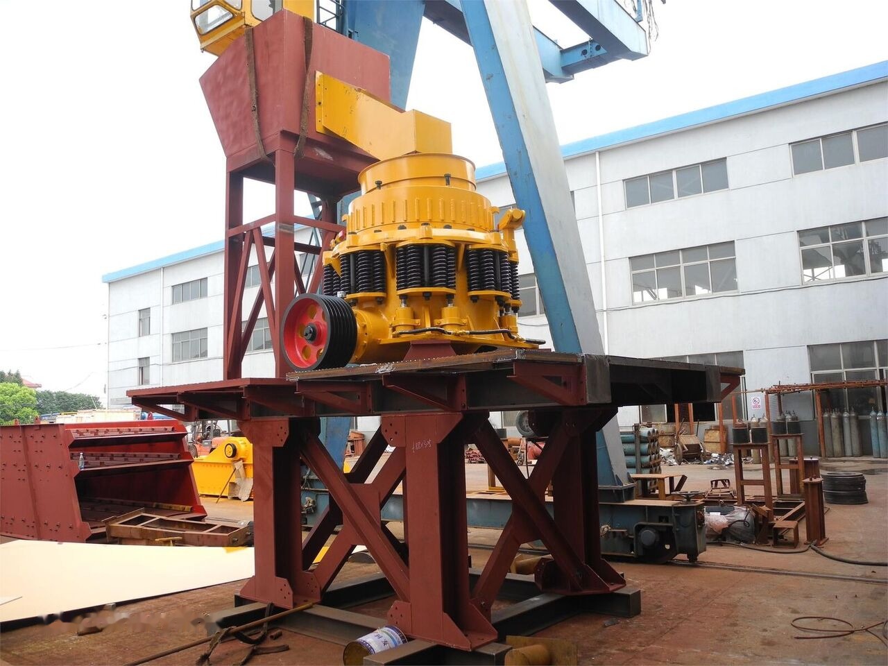 Locação de Kinglink KLC1000 100TPH Silex Stone Cone Crusher Kinglink KLC1000 100TPH Silex Stone Cone Crusher: foto 8
