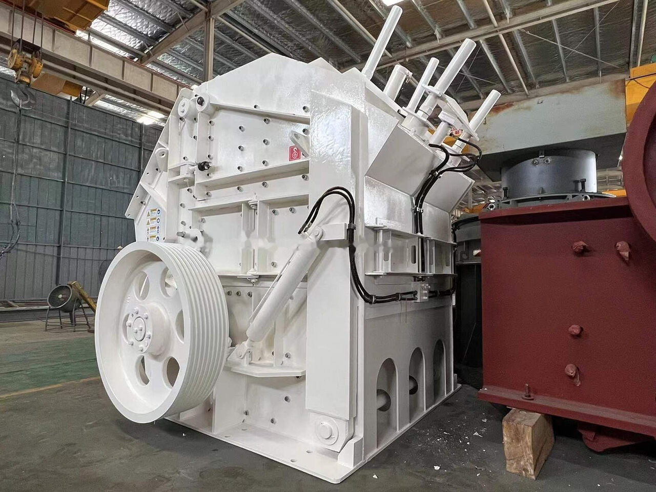 Kinglink Minyu MIC133/115 HSI Impact Crusher - Britador de impacto: foto 4 Kinglink Minyu MIC133/115 HSI Impact Crusher - Britador de impacto: foto 4
