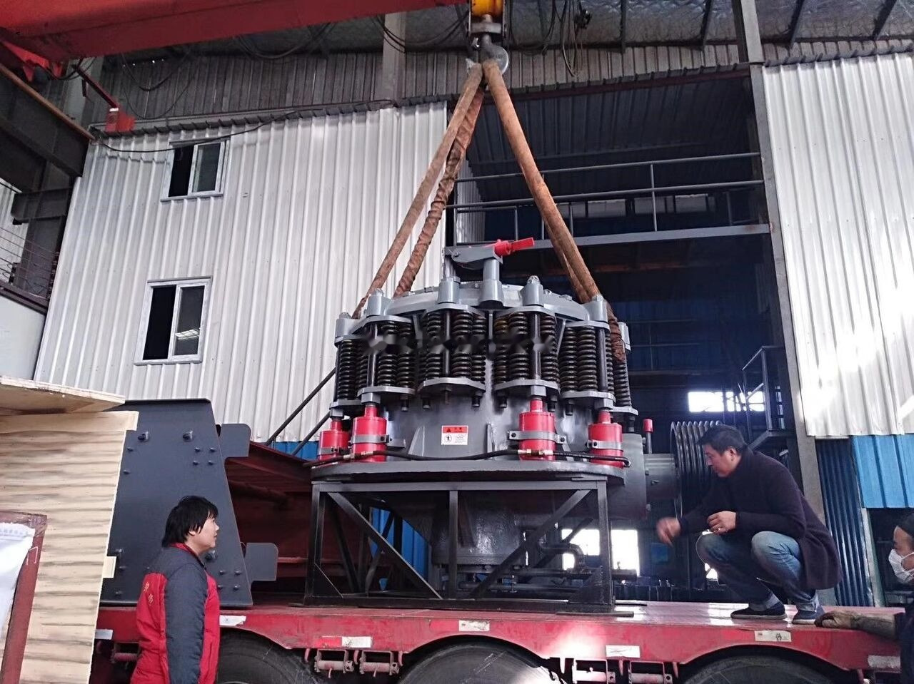 Britador de cone nuevo Kinglink New KLC1680 5 1/2 ft Symons type Cone Crusher for high altitude: foto 11