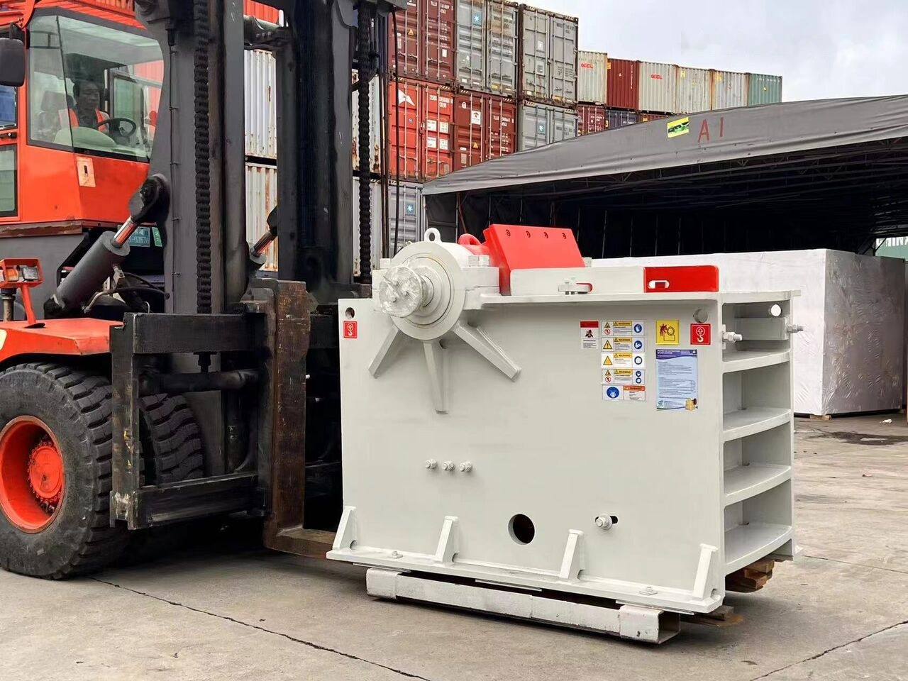Kinglink PE2436 | PE600x900 Jaw Crusher for Stone Crushing Plant - Britador de mandíbula: foto 1 Kinglink PE2436 | PE600x900 Jaw Crusher for Stone Crushing Plant - Britador de mandíbula: foto 1
