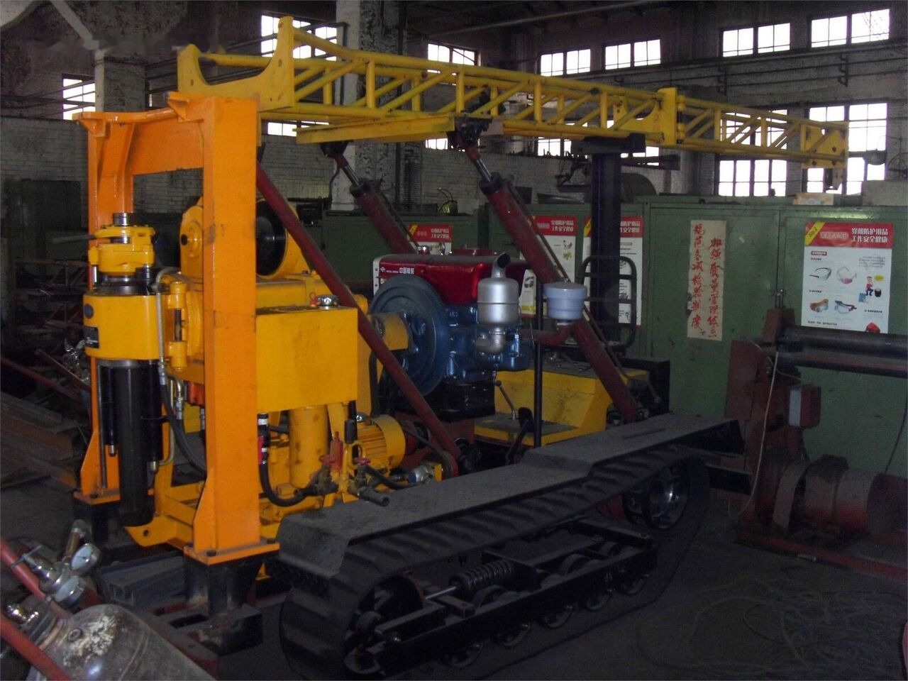 Kinglink XY-1B-1 Crawler Mounted Drilling Rig - Máquina de perfuração: foto 2 Kinglink XY-1B-1 Crawler Mounted Drilling Rig - Máquina de perfuração: foto 2
