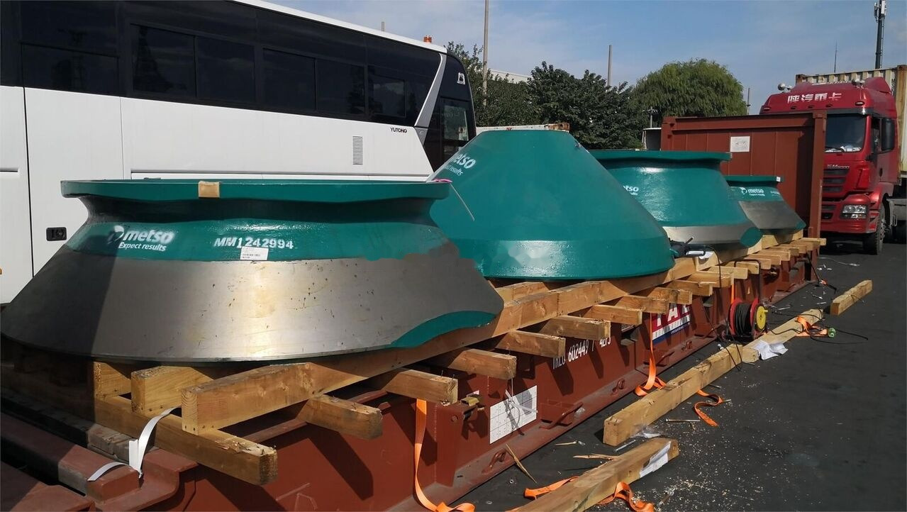 Metso HP200,HP300,HP400,HP500 Mantle and Bowl Liner - Britador de cone: foto 1 Metso HP200,HP300,HP400,HP500 Mantle and Bowl Liner - Britador de cone: foto 1
