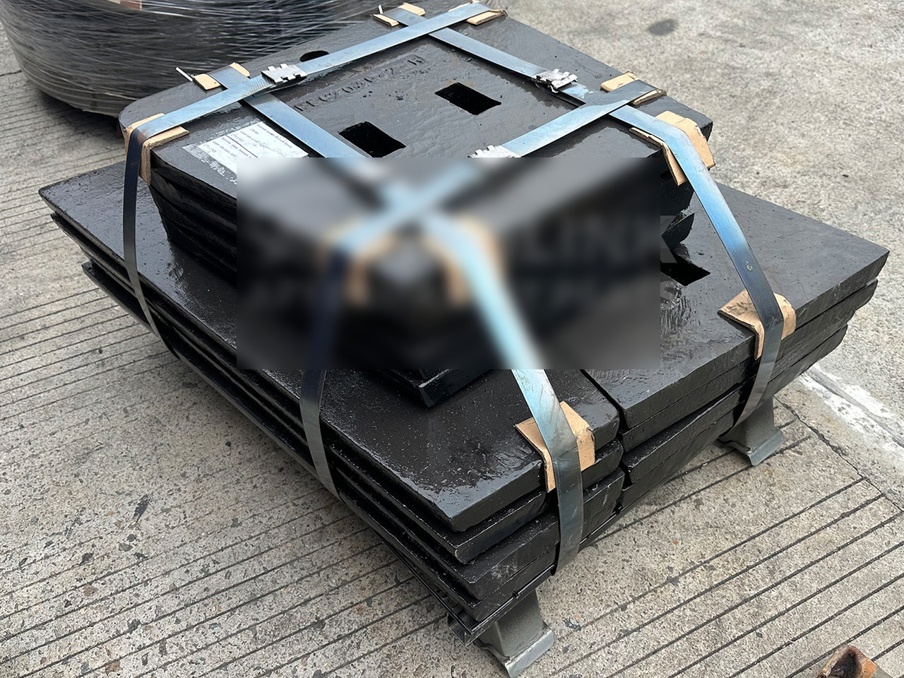 KINGLINK Spare Parts Upper / Lower Left / Right Side Plates 17003330 17003331 17003338 17003339 for CT2036 Jaw Crusher - Peça de reposição de Máquina de construção: foto 1 KINGLINK Spare Parts Upper / Lower Left / Right Side Plates 17003330 17003331 17003338 17003339 for CT2036 Jaw Crusher - Peça de reposição de Máquina de construção: foto 1