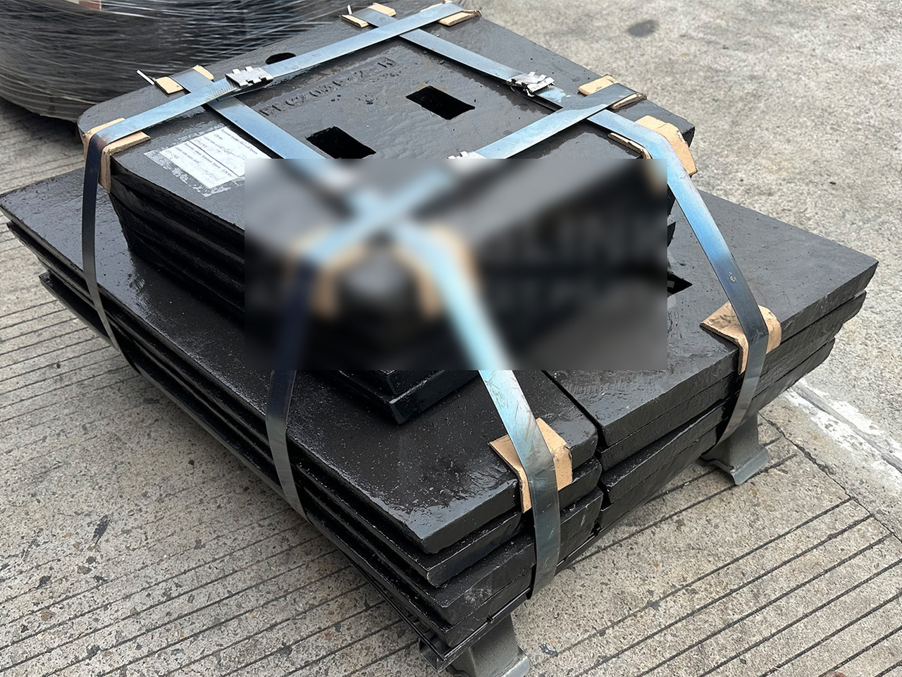 KINGLINK Spare Parts Upper / Lower Left / Right Side Plates 17003330 17003331 17003338 17003339 for CT2036 Jaw Crusher - Peça de reposição de Máquina de construção: foto 2 KINGLINK Spare Parts Upper / Lower Left / Right Side Plates 17003330 17003331 17003338 17003339 for CT2036 Jaw Crusher - Peça de reposição de Máquina de construção: foto 2