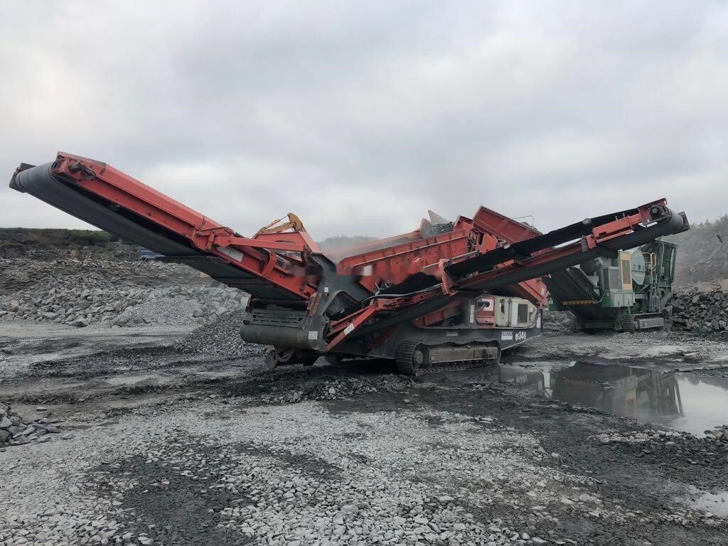 Sandvik QE340 - Peneira vibratória: foto 1 Sandvik QE340 - Peneira vibratória: foto 1