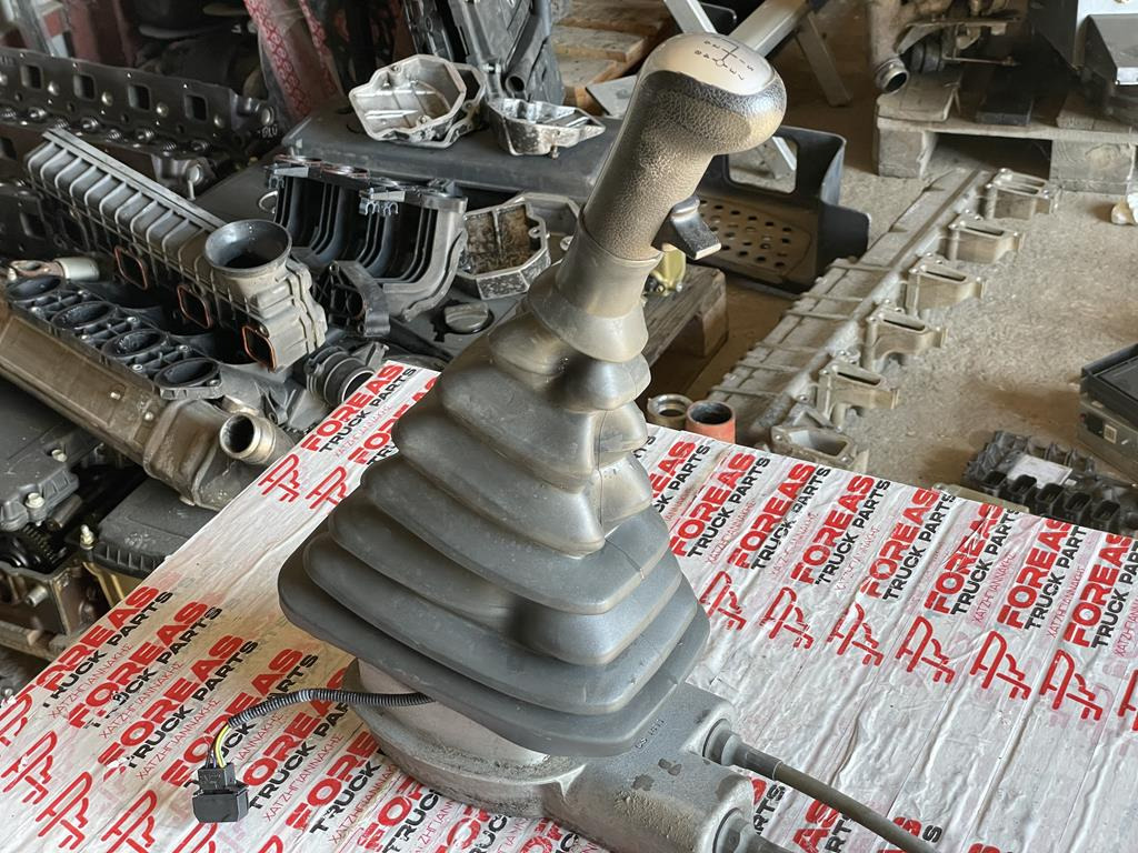 MAN TGS - MANUAL - 81.32605-6125 - Manete de mudanças de Caminhão: foto 4 MAN TGS - MANUAL - 81.32605-6125 - Manete de mudanças de Caminhão: foto 4