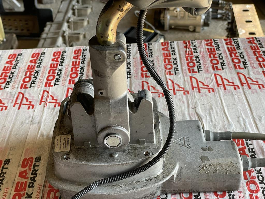 MAN TGS - MANUAL - 81.32605-6125 - Manete de mudanças de Caminhão: foto 5 MAN TGS - MANUAL - 81.32605-6125 - Manete de mudanças de Caminhão: foto 5