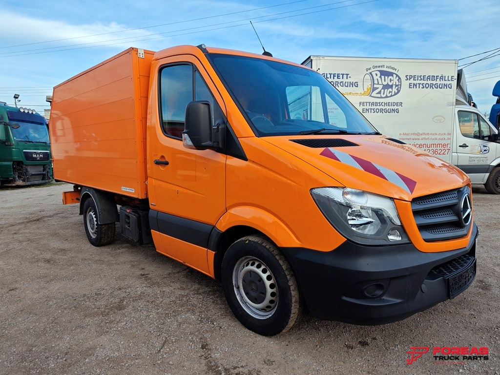 MERCEDES-BENZ 311 – TIPPER – RIGHT HAND DRIVE (RHD) - Furgão basculante: foto 4 MERCEDES-BENZ 311 – TIPPER – RIGHT HAND DRIVE (RHD) - Furgão basculante: foto 4