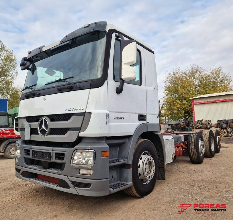 MERCEDES-BENZ ACTROS 3241 8x2 EURO 5 INTARDER - Caminhão chassi: foto 3 MERCEDES-BENZ ACTROS 3241 8x2 EURO 5 INTARDER - Caminhão chassi: foto 3