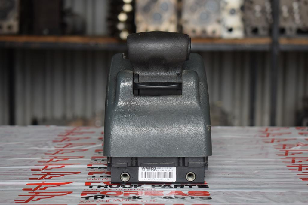 MERCEDES-BENZ ACTROS MP1 ELECTRONIC GEAR SELECTOR - Manete de mudanças de Caminhão: foto 1 MERCEDES-BENZ ACTROS MP1 ELECTRONIC GEAR SELECTOR - Manete de mudanças de Caminhão: foto 1