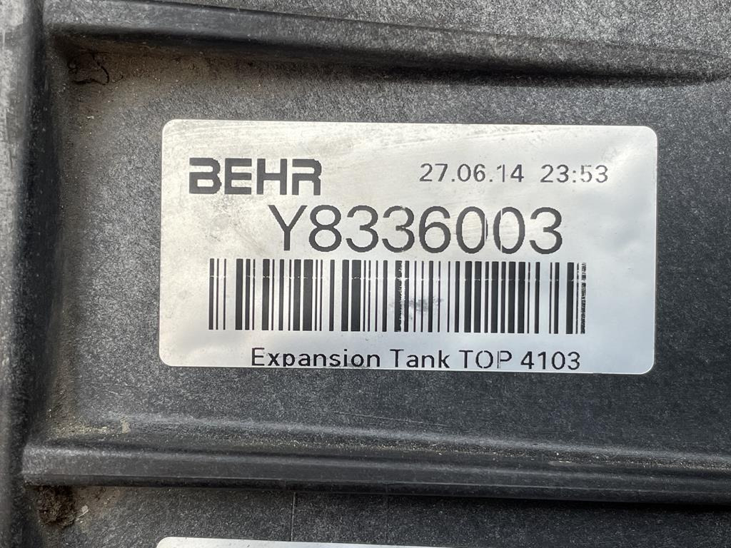 MERCEDES-BENZ ACTROS MP4 - A 960 501 41 03 - Tanque de expansão de Caminhão: foto 3 MERCEDES-BENZ ACTROS MP4 - A 960 501 41 03 - Tanque de expansão de Caminhão: foto 3