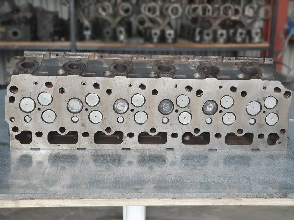 MERCEDES-BENZ ATEGO OM 906 - 6 CYLINDER - Cabeça do motor de Caminhão: foto 1 MERCEDES-BENZ ATEGO OM 906 - 6 CYLINDER - Cabeça do motor de Caminhão: foto 1