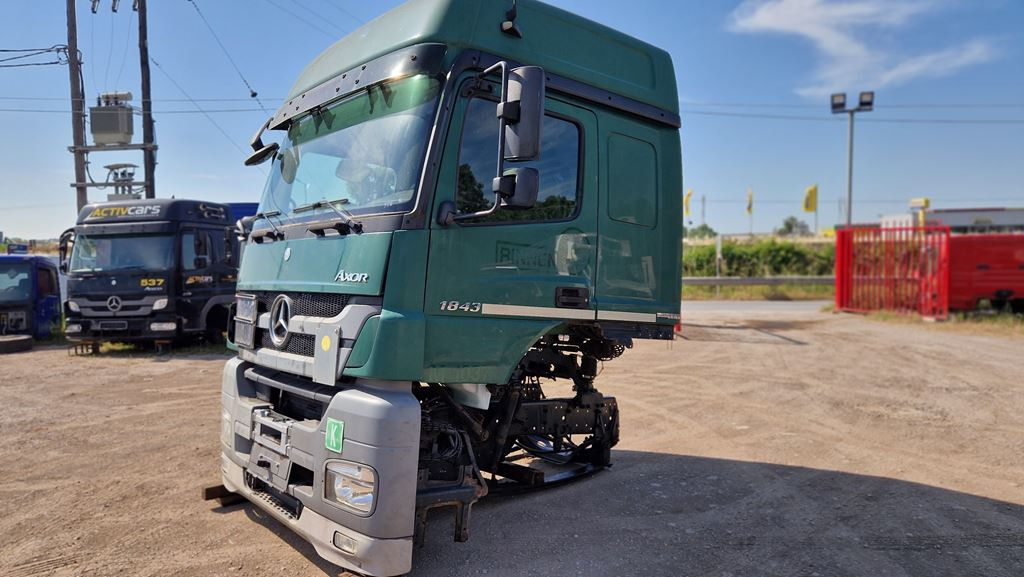 MERCEDES-BENZ AXOR 1843 - Cabine de Caminhão: foto 3 MERCEDES-BENZ AXOR 1843 - Cabine de Caminhão: foto 3