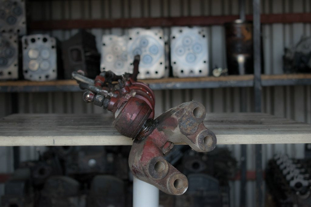MERCEDES-BENZ SK HYDRAULIC STEERING BOTTLE - Cilindro hidráulico de Caminhão: foto 2 MERCEDES-BENZ SK HYDRAULIC STEERING BOTTLE - Cilindro hidráulico de Caminhão: foto 2