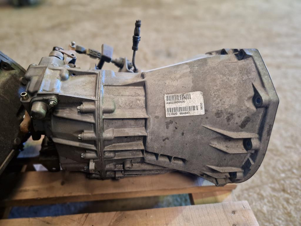 MERCEDES-BENZ SPRINTER 711620 - Caixa de câmbio de Caminhão: foto 5 MERCEDES-BENZ SPRINTER 711620 - Caixa de câmbio de Caminhão: foto 5