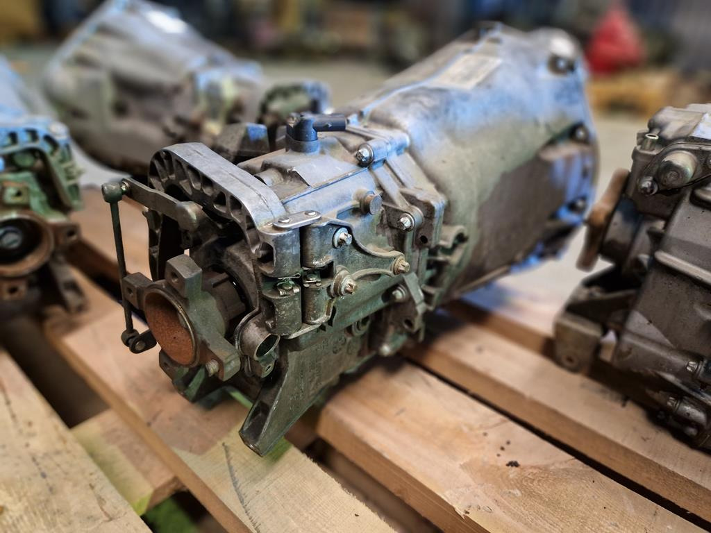 MERCEDES-BENZ SPRINTER 906 - X 002 800204 - Caixa de câmbio de Caminhão: foto 5 MERCEDES-BENZ SPRINTER 906 - X 002 800204 - Caixa de câmbio de Caminhão: foto 5