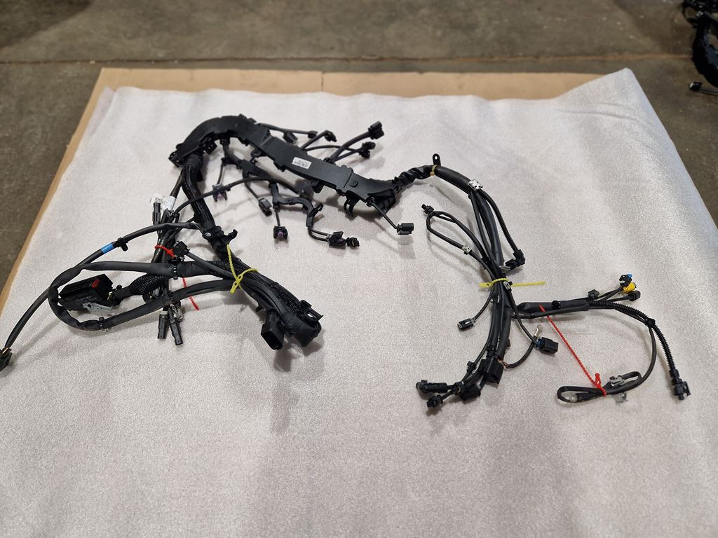 MERCEDES-BENZ SPRINTER OM 651 - A 651 159 2525 - Cables/ Wire harness de Caminhão: foto 3 MERCEDES-BENZ SPRINTER OM 651 - A 651 159 2525 - Cables/ Wire harness de Caminhão: foto 3