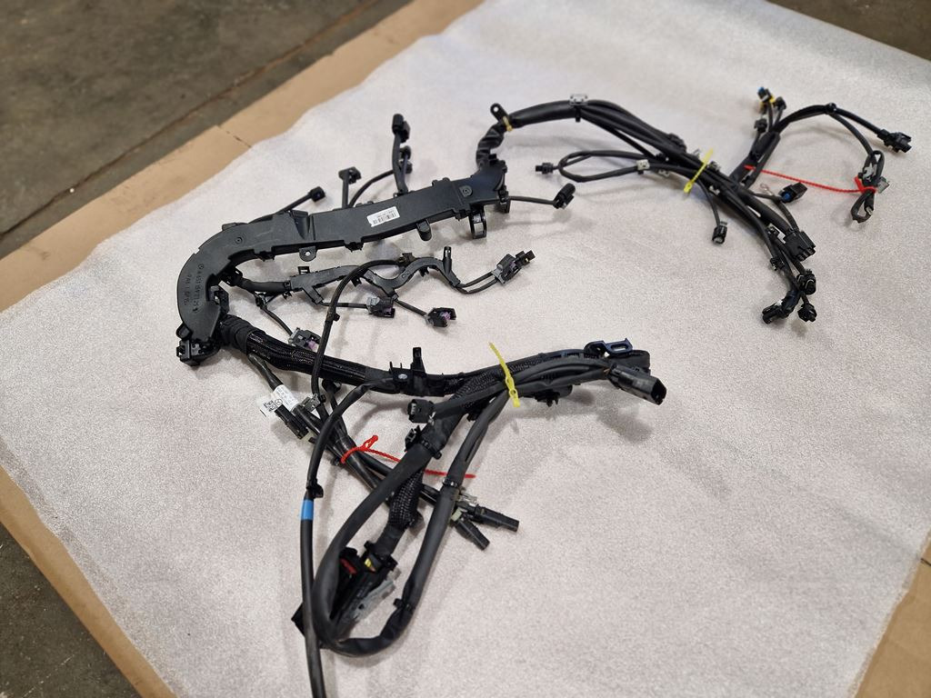 MERCEDES-BENZ SPRINTER OM 651 - A 651 159 2525 - Cables/ Wire harness de Caminhão: foto 5 MERCEDES-BENZ SPRINTER OM 651 - A 651 159 2525 - Cables/ Wire harness de Caminhão: foto 5