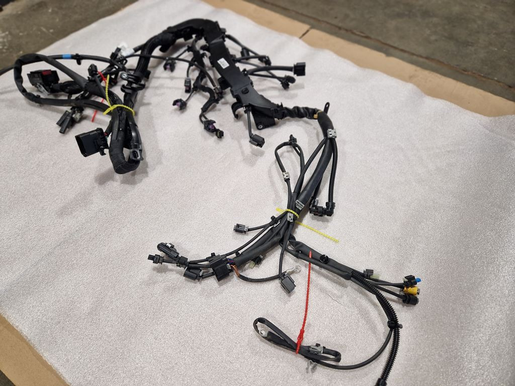 MERCEDES-BENZ SPRINTER OM 651 - A 651 159 2525 - Cables/ Wire harness de Caminhão: foto 4 MERCEDES-BENZ SPRINTER OM 651 - A 651 159 2525 - Cables/ Wire harness de Caminhão: foto 4