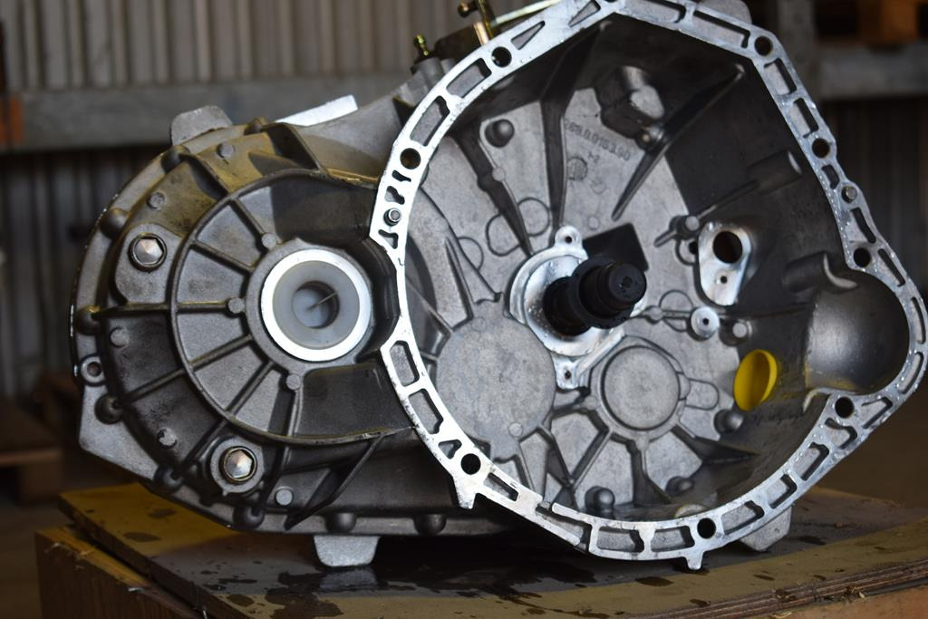 MERCEDES-BENZ VITO - Α638 260 23 00 - Caixa de câmbio de Caminhão: foto 1 MERCEDES-BENZ VITO - Α638 260 23 00 - Caixa de câmbio de Caminhão: foto 1