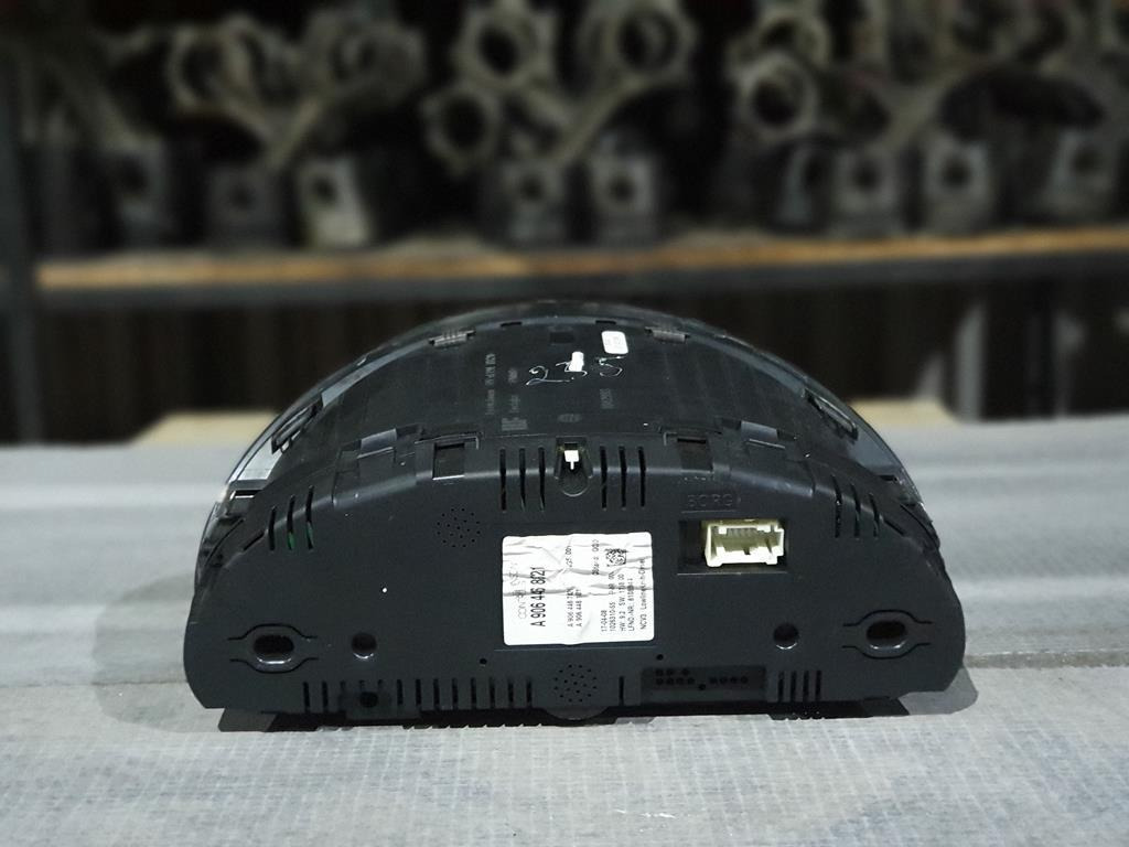 MERCEDES SPRINTER 906 - Painel de instrumentos de Caminhão: foto 4 MERCEDES SPRINTER 906 - Painel de instrumentos de Caminhão: foto 4