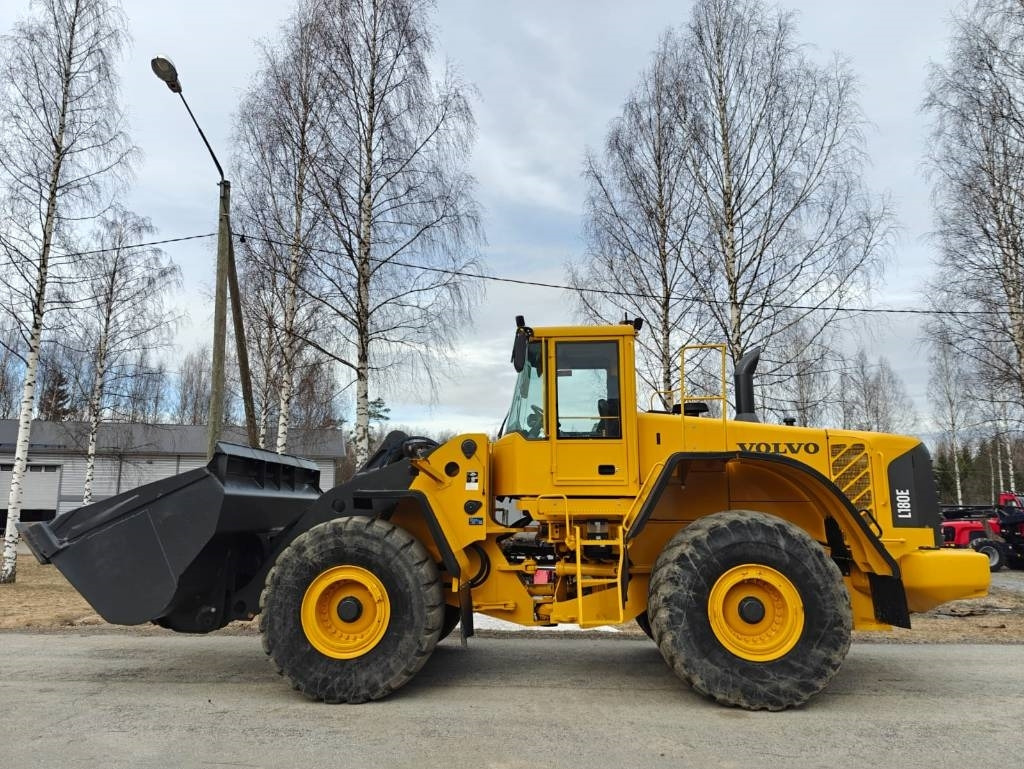Volvo L 180 E - Carregadeira de rodas: foto 2 Volvo L 180 E - Carregadeira de rodas: foto 2