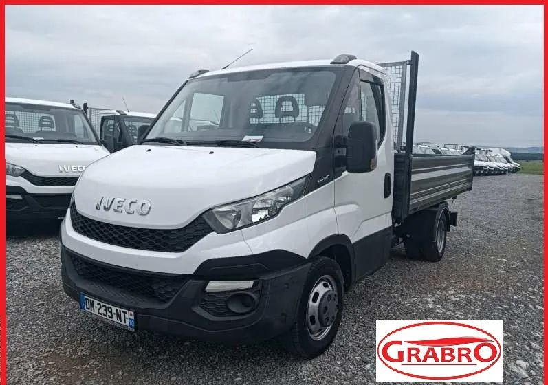 Iveco 35C13, 35C12, 35C14, 35C15 - Furgão basculante: foto 1 Iveco 35C13, 35C12, 35C14, 35C15 - Furgão basculante: foto 1
