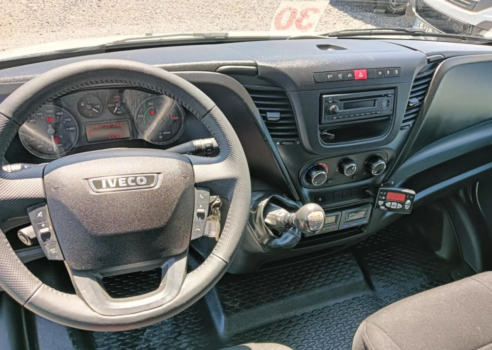 Iveco 35C13, 35C12, 35C14, 35C15 - Carrinha frigorífica: foto 3 Iveco 35C13, 35C12, 35C14, 35C15 - Carrinha frigorífica: foto 3