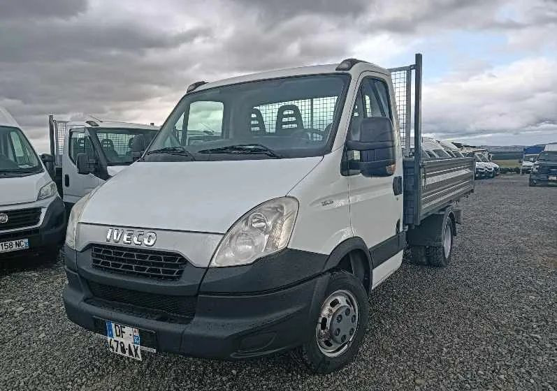 Iveco DAILY 35C13, 35C12, 35C15 - Furgão basculante: foto 3 Iveco DAILY 35C13, 35C12, 35C15 - Furgão basculante: foto 3
