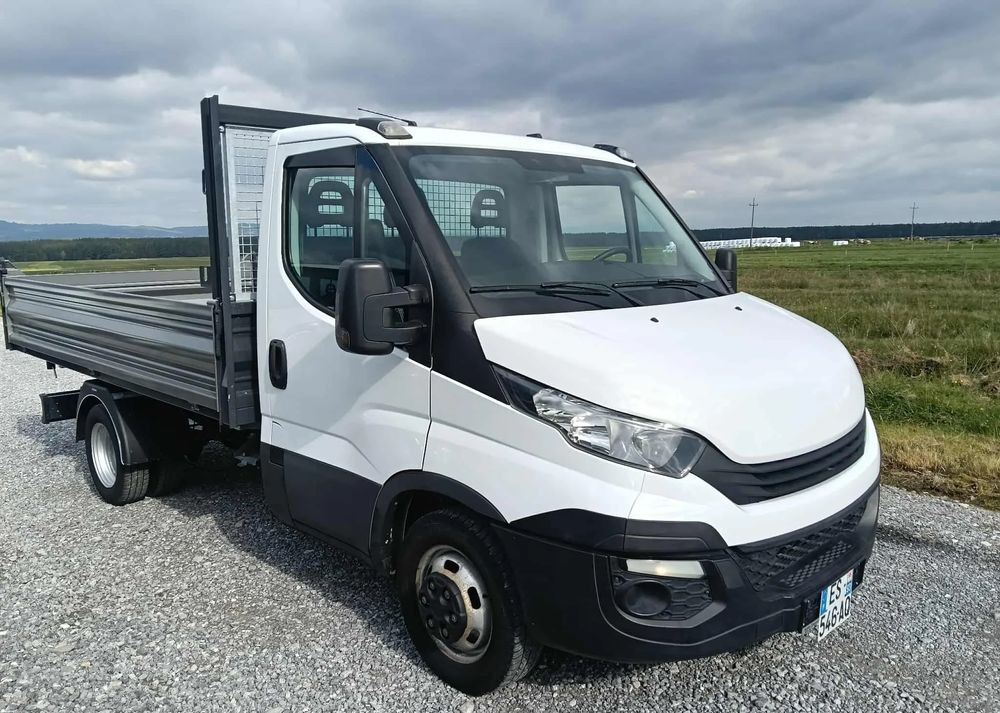 Iveco DAILY 35C14, 35C13, 35C12, 35C15 - Furgão basculante: foto 2 Iveco DAILY 35C14, 35C13, 35C12, 35C15 - Furgão basculante: foto 2