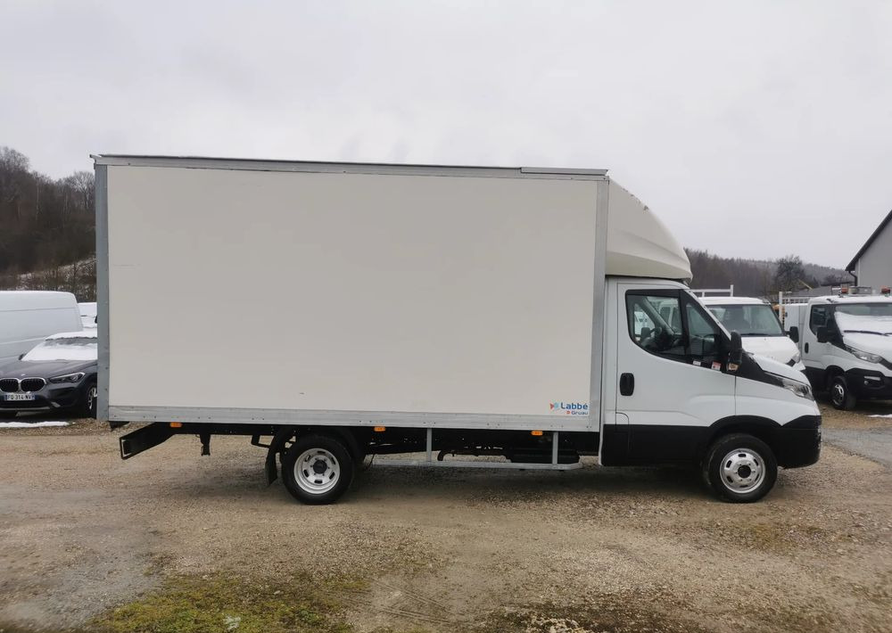 Iveco 3.0-150KM Daily 35C15 Kontener długi rama 35-150 kiper Klimatyzacja długi rozstaw - Carrinha de contentor: foto 4 Iveco 3.0-150KM Daily 35C15 Kontener długi rama 35-150 kiper Klimatyzacja długi rozstaw - Carrinha de contentor: foto 4