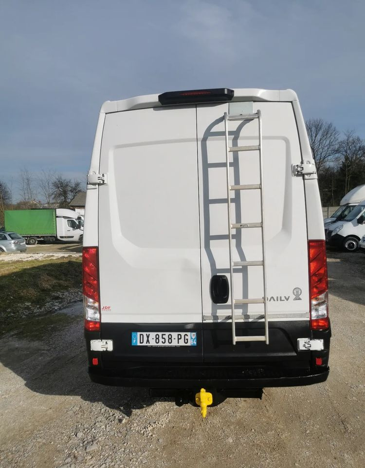 Iveco 35C13 Daily L3H2 bliźniak Klima 2.3-130KM 6-biegów Hak podwójne koła 35-130 L4H2 - Furgão: foto 4 Iveco 35C13 Daily L3H2 bliźniak Klima 2.3-130KM 6-biegów Hak podwójne koła 35-130 L4H2 - Furgão: foto 4