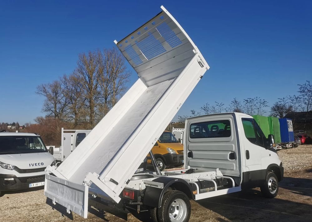 Iveco Daily 3.0-150KM Wywrotka blizniak 35-150 Niski przebieg kiper do 3,5t - Furgão basculante: foto 3 Iveco Daily 3.0-150KM Wywrotka blizniak 35-150 Niski przebieg kiper do 3,5t - Furgão basculante: foto 3
