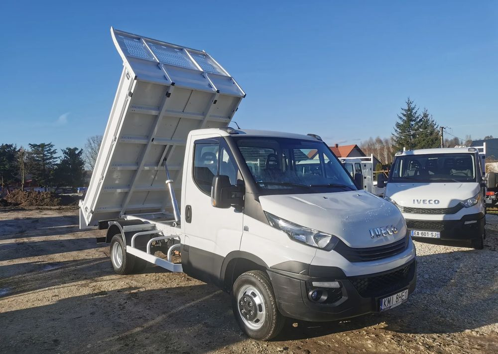 Iveco Daily 3.0-150KM Wywrotka blizniak 35-150 Niski przebieg kiper do 3,5t - Furgão basculante: foto 1 Iveco Daily 3.0-150KM Wywrotka blizniak 35-150 Niski przebieg kiper do 3,5t - Furgão basculante: foto 1
